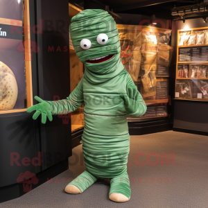 Forest Green Mummy mascotte...