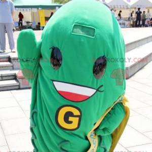 Green bean mascot green vegetable pickle - Redbrokoly.com