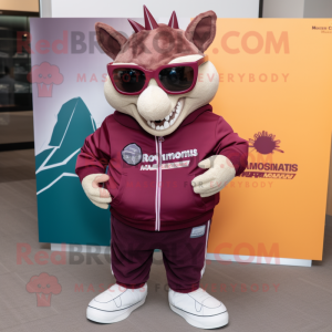 Maroon Armadillo mascotte...