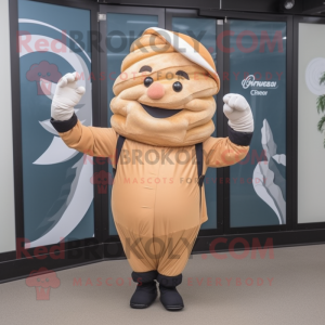 Beige Croissant maskot...