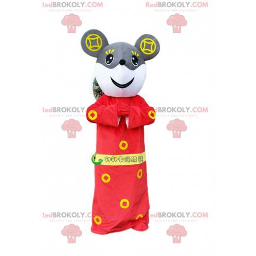 Szaro-biała mysz maskotka w czerwonym azjatyckim stroju -