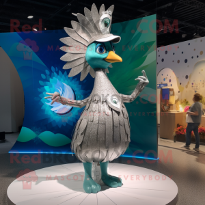 Silver Peacock mascotte...