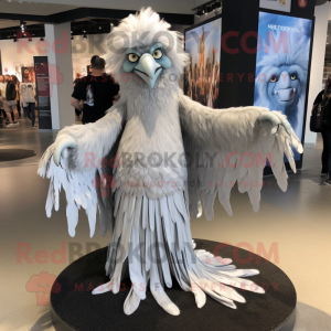 Silver Harpy mascotte...