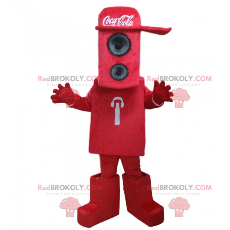 Mascota del recinto rojo con una gorra de Coca-Cola -