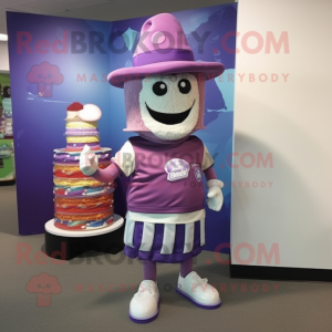 Fioletowy tort weselny w...