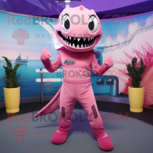 Pink Barracuda maskot...