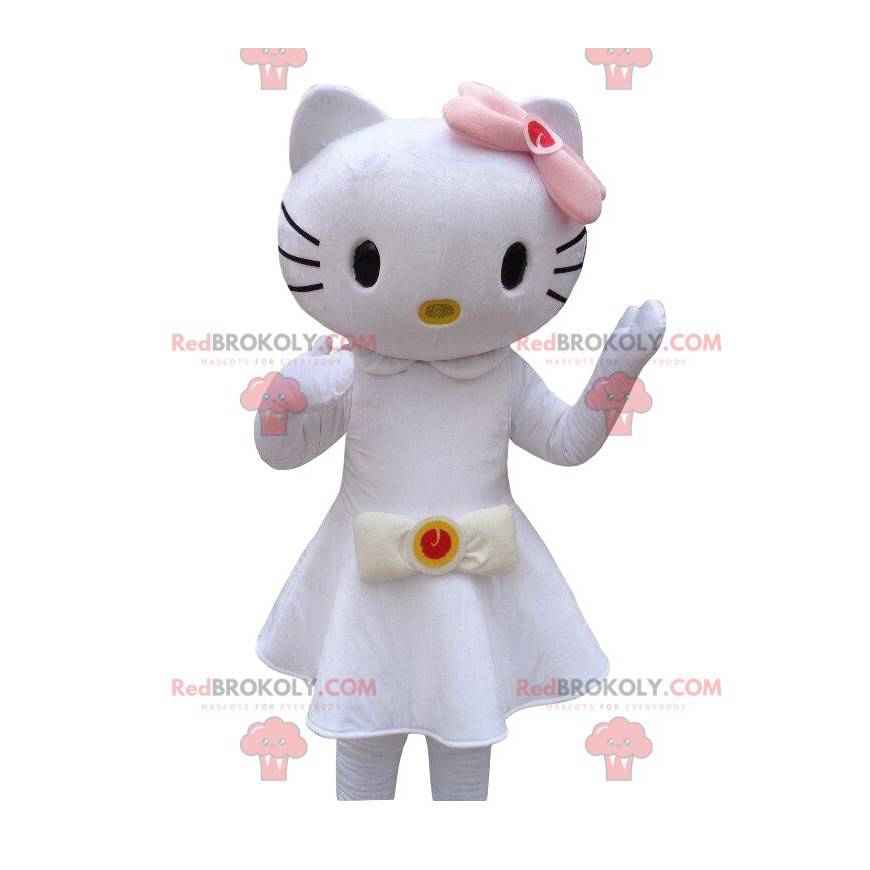 Maskotka Hello Kitty ubrana w piękną białą sukienkę -