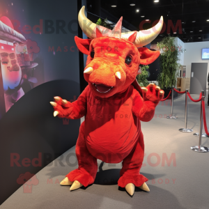 Roter Triceratops...