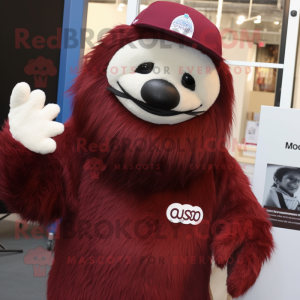 Maroon Giant Sloth mascotte...