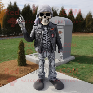 Gray Graveyard mascotte...