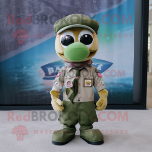 Cream Green Beret maskot...