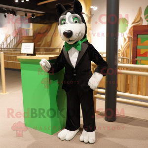 Forest Green Dog maskot...