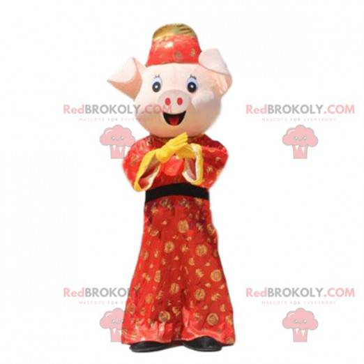 Schweinemaskottchen in einem traditionellen asiatischen Outfit