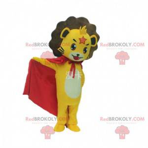 Mascotte de petit lion jaune avec une cape, costume de lionceau