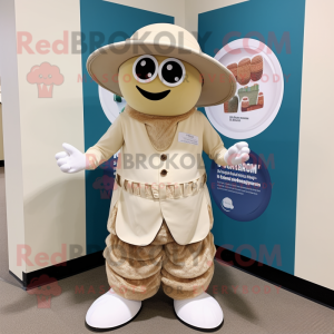 Personaje de disfraz de mascota Tan Oyster vestido con un mameluco y sombreros