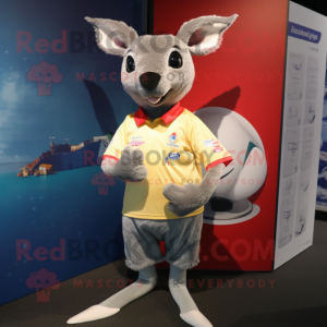 Silver Kangaroo mascotte...