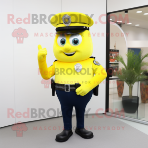 Citrongul politibetjent maskot kostume karakter klædt i Capri-bukser og cummerbunds