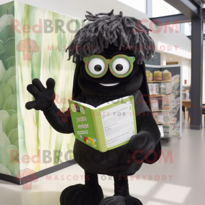 Personaje de disfraz de mascota Black Pesto Pasta vestido con un cárdigan y gafas de lectura