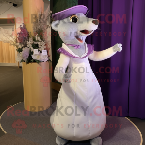 Lavendel Weasel maskot kostume karakter klædt med en brudekjole og kasketter
