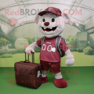 Personaje del disfraz de la mascota Maroon Soccer Goal vestido con pantalones cortos tipo cargo y bolsas de mensajero