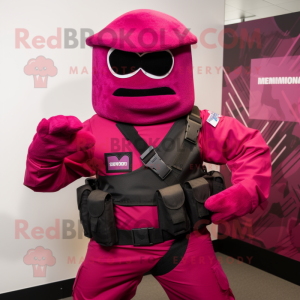 Magenta Commando mascotte...