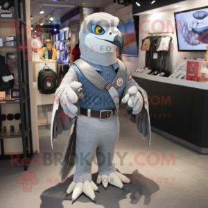 Gray Falcon mascotte...