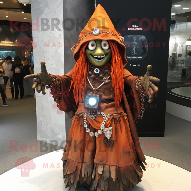 Postava maskota Rust Witch oblečená v šatech a náhrdelníkech - Maskoti čarodějnic - REDBROKO_102757 - RedBrokoly.com
