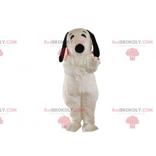 Snoopy mascot, the famous cartoon dog - Redbrokoly.com