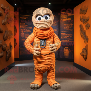 Oranje mummie mascotte...