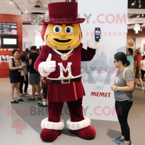 Maroon Ring Master maskot...