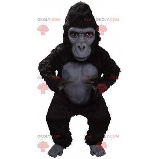 Mascote gorila negro gigante, muito realista e intimidante -