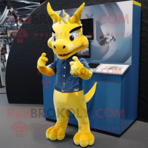 Yellow Dragon mascotte...