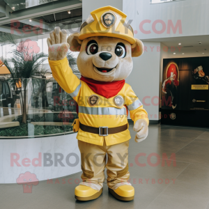 Gold Fire Fighter maskot...