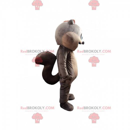 Squirrel mascot with big teeth, forest animal - Redbrokoly.com