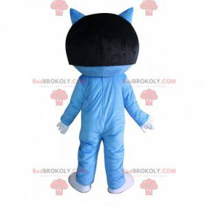 Mascote do gato azul com uma peruca preta na cabeça -