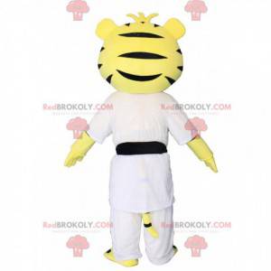 Mascotte de tigre en tenue de karaté, de judo, de sport de