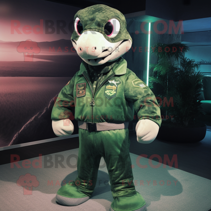 Waldgrüner Python Maskottchen Kostüm charakter gekleidet mit einer Bomberjacke und Clutch-Taschen - RedBrokoly.com