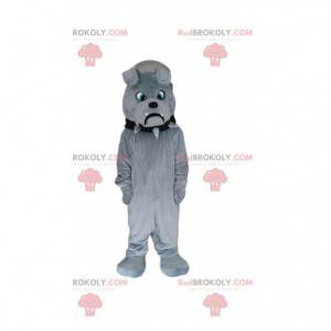 Mascotte de bulldog gris à l'air boudeur, costume de chien gris