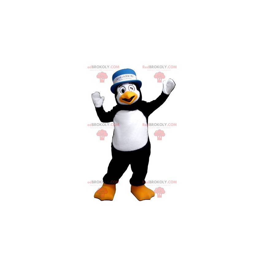 Mascotte del pinguino in bianco e nero con un cappello -