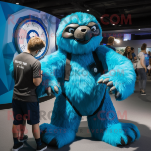 Blue Giant Sloth maskot...