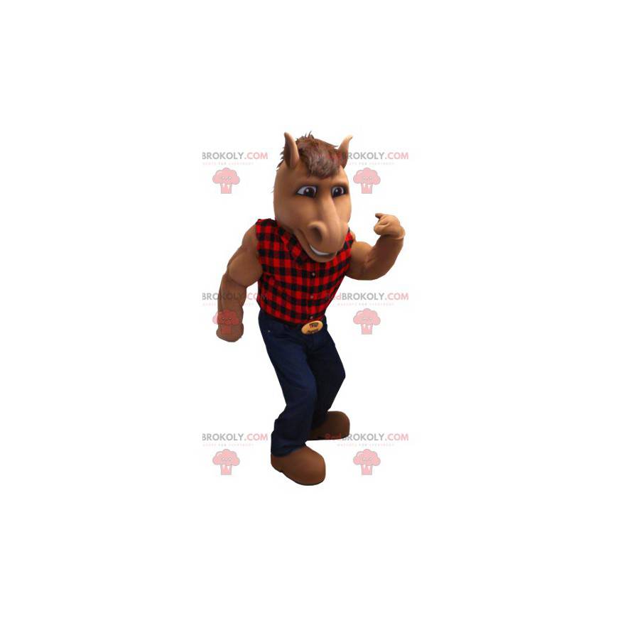 Mascota del caballo marrón con una camisa a cuadros y jeans -