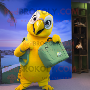 Sitrongul Macaw maskot...