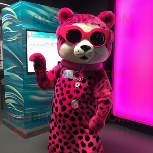 Magenta Leopard mascotte...