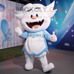 White Tooth Fairy maskot...