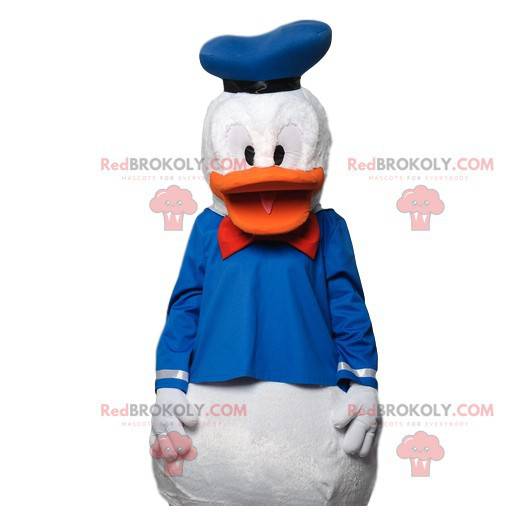 Mascote Donald com sua famosa fantasia de marinheiro -