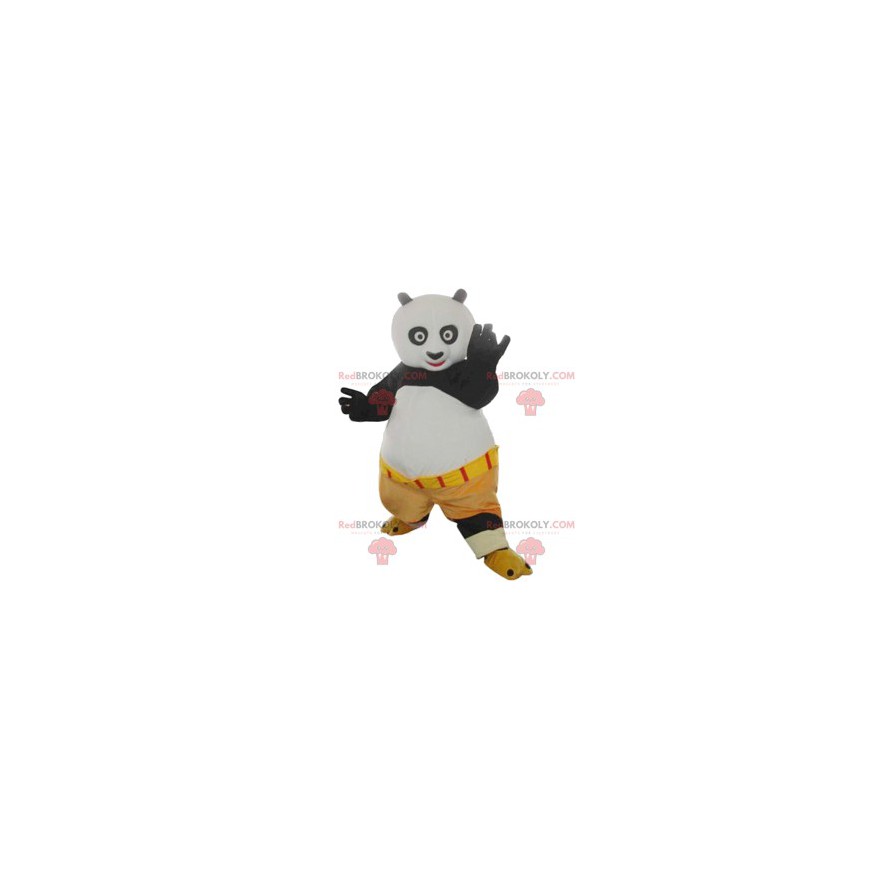 Mascote Po, personagem do Kung Fu Panda com shorts bege -