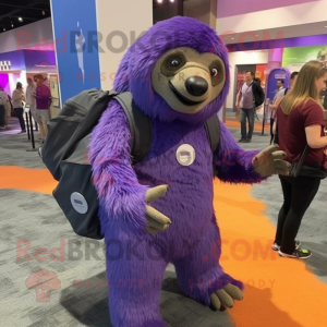 Purple Giant Sloth mascotte...