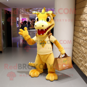 Gold Dragon maskot...