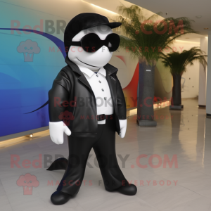  Killer Whale maskot...