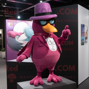 Magenta Pigeon mascotte...